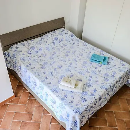 Adelaida House *